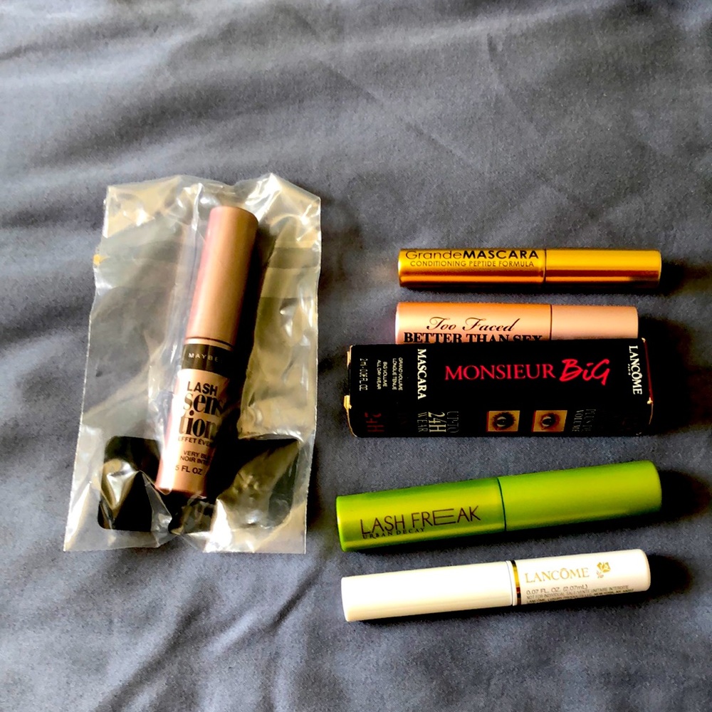 Travel sized mascara lot